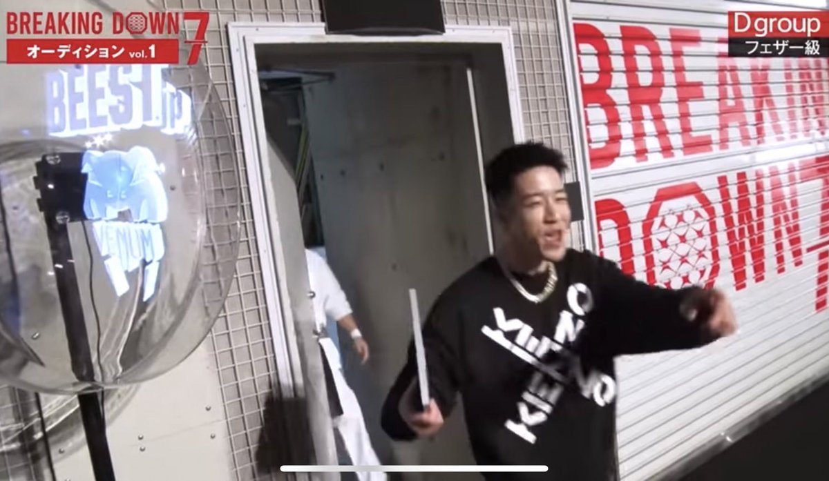 何回見てもそっくりさんで済まへんレベルに似てておもろい爆笑