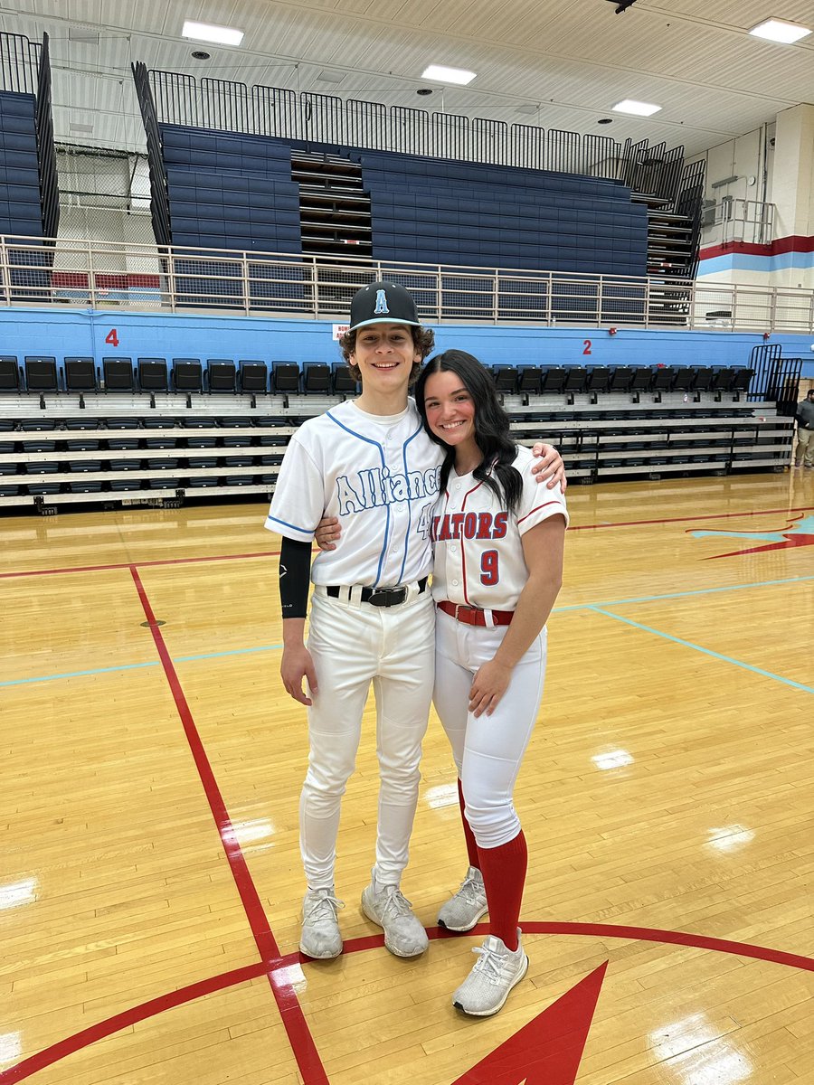 Be still my heart 🥺💙❤️ Favorite time of the year #repthatA
