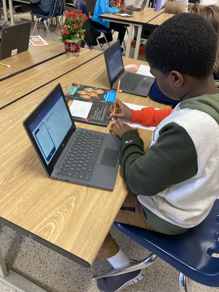 Tekkinheels's tweet photo. We are using variables, algorithms and script coding to build apps then deconstruct, debug, personalize and put some 🔥 to really 🚀 new apps @BitsboxKids #innovationblock https://t.co/CnndxOX4Le
