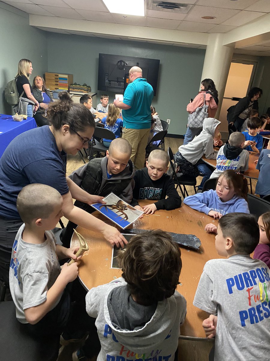 SM_TeachBT's tweet photo. Third grade had a great day at the Academy of Natural Sciences! 🦕#beartavernpride @LaRoccaBT3 @ImMisterL @lizmachado68 @EAFinnegan https://t.co/4UBKMO7mGE
