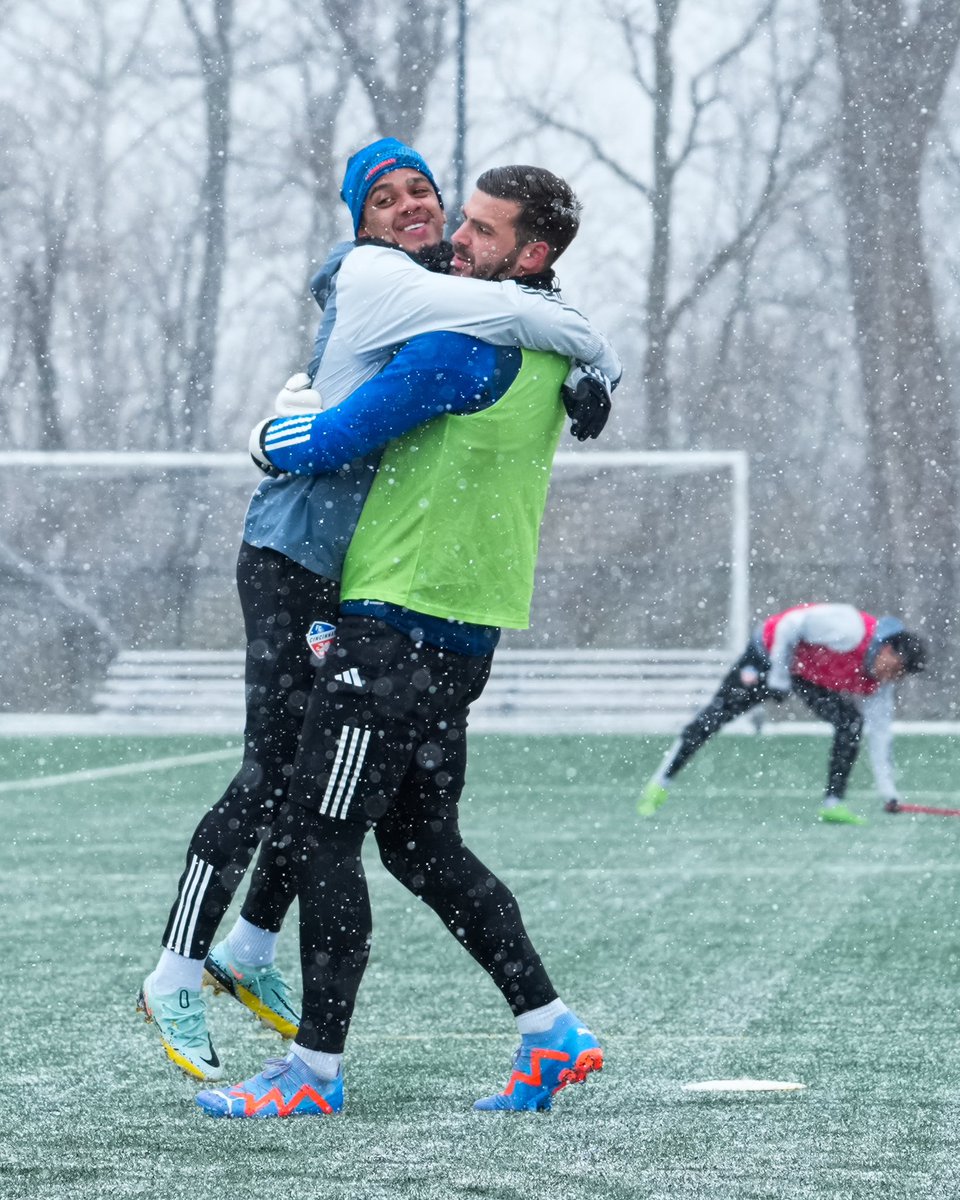 Evan Louro  ♛ tweet media