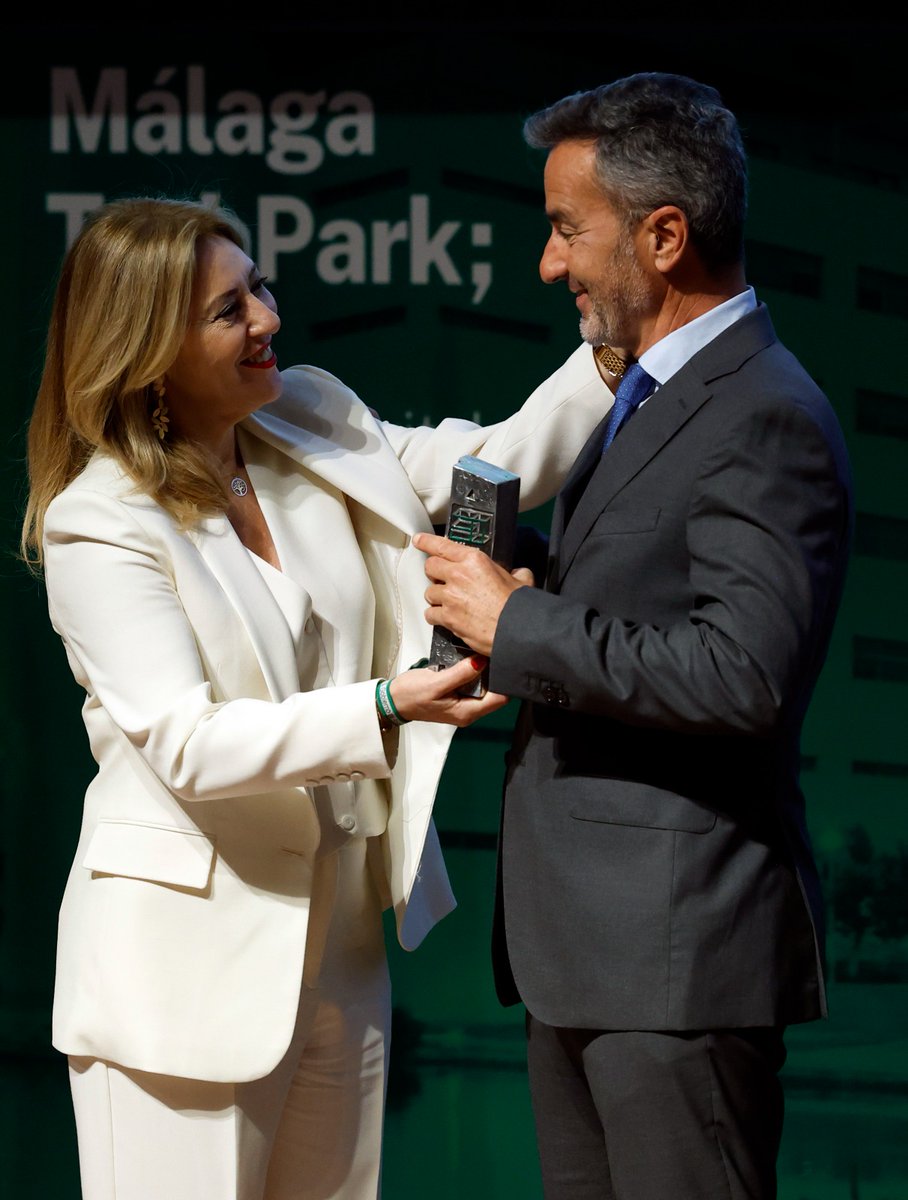 CarolinaEspanaR's tweet image. Esta tarde hemos celebrado los 30 años del @PTAMalaga: esfuerzo, trabajo, sacrificio y éxitos en una andadura que no ha hecho más que comenzar. 

Felicidades por este camino de innovación, emprendimiento y crecimiento, y enhorabuena a todos los galardonados hoy.