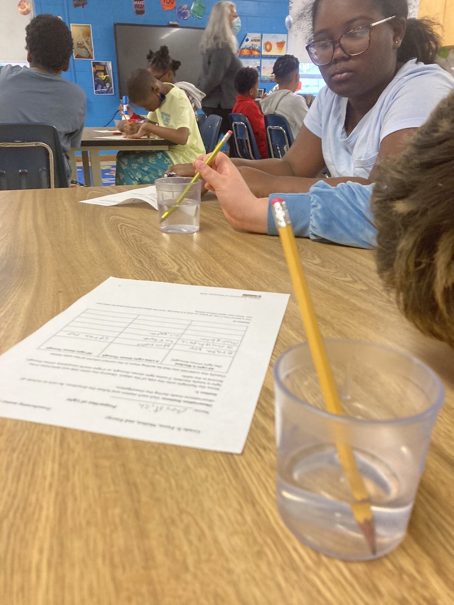 Tekkinheels's tweet photo. Light, light, light, light, light! Innovation block w 5th. Inquiry light stations. #vbits #innovationblock https://t.co/tbOf2I2dnp