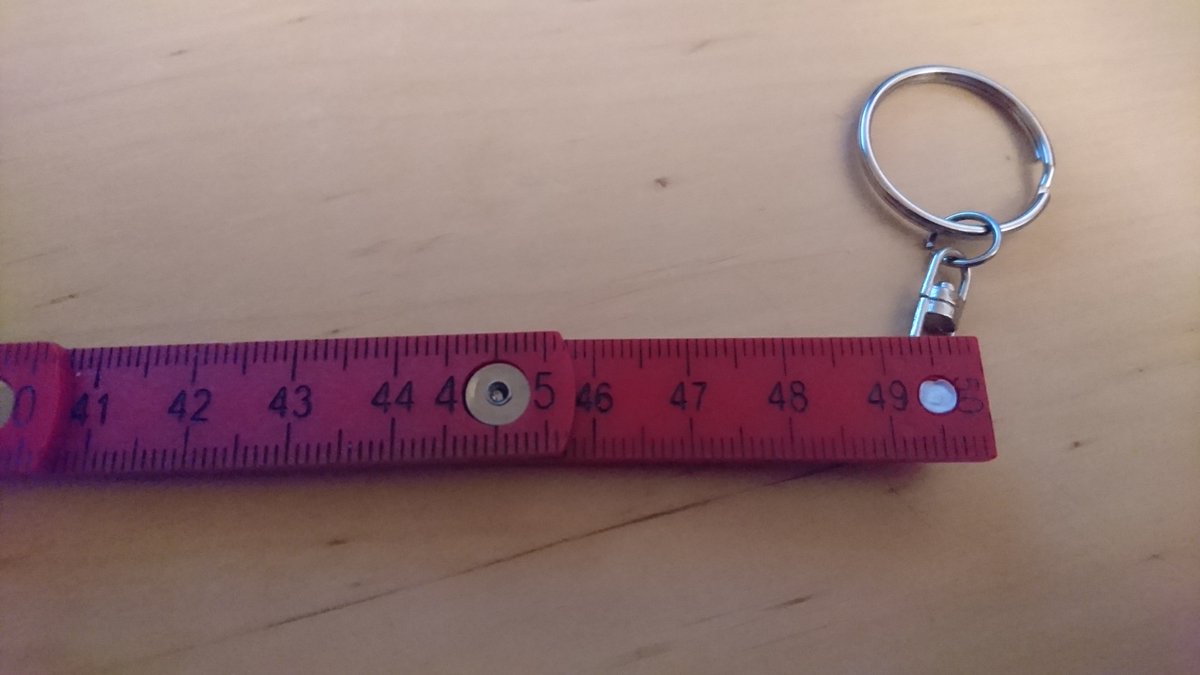 xdr5's tweet photo. @wolfkitten @AProblemSquared @bechillcomedian I think you and Bec would like my keyring 😄

it measures up to 50 cm, can be attached to your keys *and* will survive getting wet https://t.co/LRNPHLZtDk