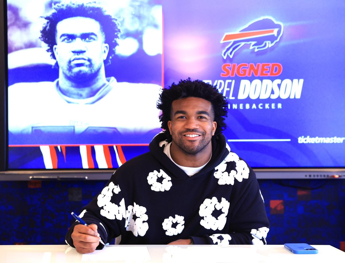 tdots25's tweet photo. Undrafted. Year 5. All guaranteed 🖊️🖊️ https://t.co/JQeWAVjNNt