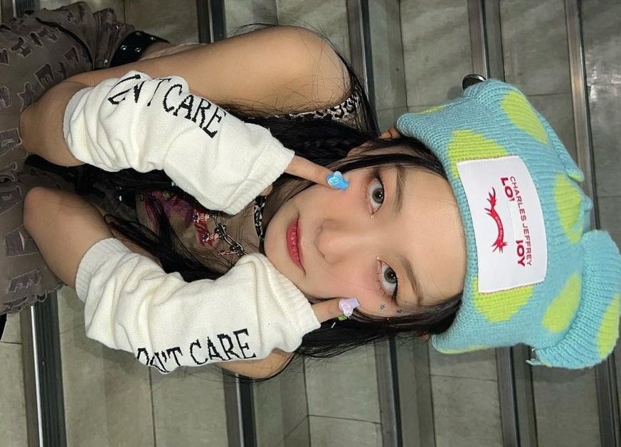 seulgi pics tweet media