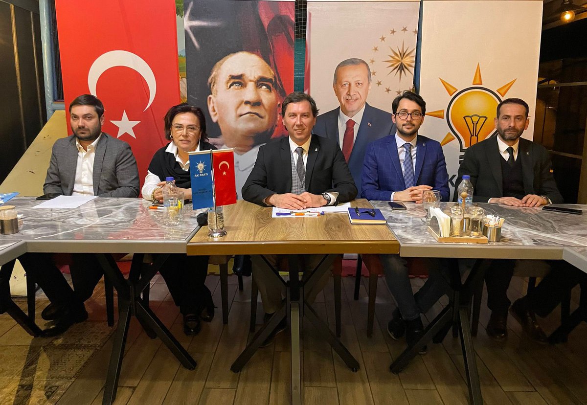 inegol_akparti's tweet photo. Haftalık Olağan Yönetim Kurulu Toplantımız 
İlçe Koordinatörlerimiz Sn. Zehra Altınöz ve Sn. Mahmut Kemal Bilgin’in katılımıyla İlçe Başkanımız Sn. Mustafa Durmuş Başkanlığında gerçekleştirildi.
#AKİnegöl https://t.co/fL6jIOLo43