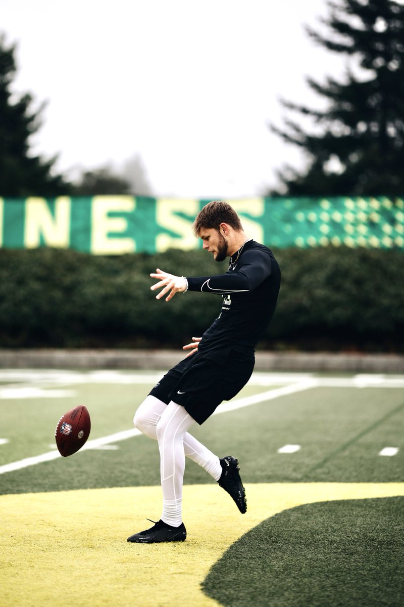Oregon Football tweet media