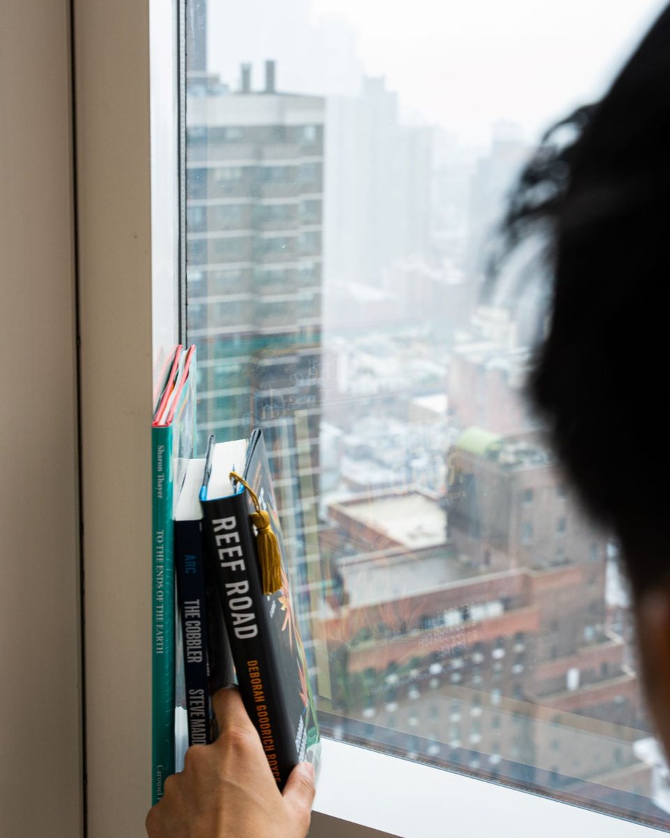 Mandarin Oriental NY (@mo_newyork) on Twitter photo Snow days call for a good read.
On our <a href="/bedsidereading/">Bedside Reading</a> list this month:
The Cobbler by @stevemadden
Reef Road by @deborahgoodrichroyceofficial
To The Ends of the Earth by Sharon Thayer
#LuxuryInTheSky #MandarinOrientalNewYork #ImAFan #bedsidereading Snow days call for a good read.
On our <a href="/bedsidereading/">Bedside Reading</a> list this month:
The Cobbler by @stevemadden
Reef Road by @deborahgoodrichroyceofficial
To The Ends of the Earth by Sharon Thayer
#LuxuryInTheSky #MandarinOrientalNewYork #ImAFan #bedsidereading