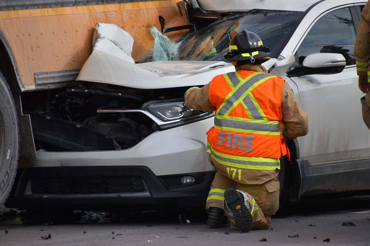 Car vs Parked bus today on Bayfield St.  No passengers on board the bus driver of car taken to RVH #barrie #mvc #onscene #barriefire