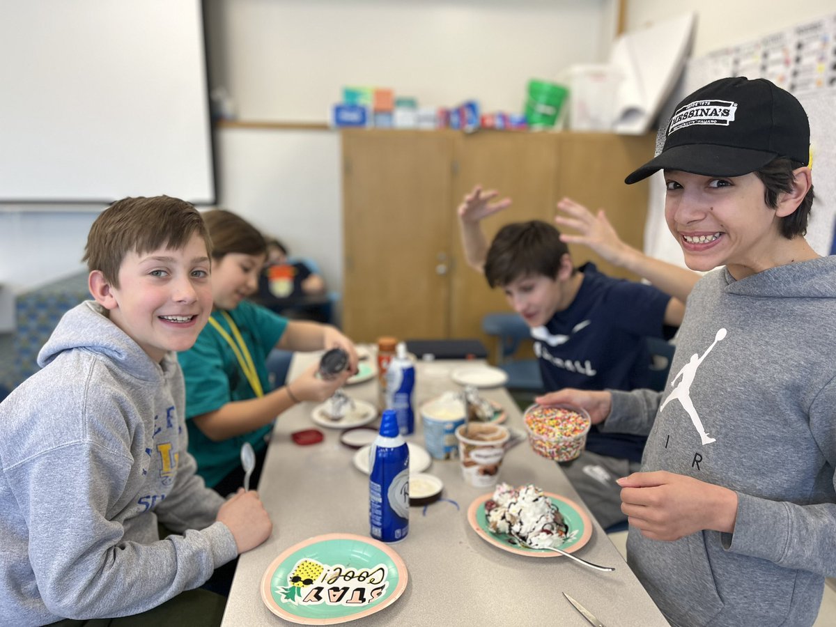 Jennifer Kolar tweet media