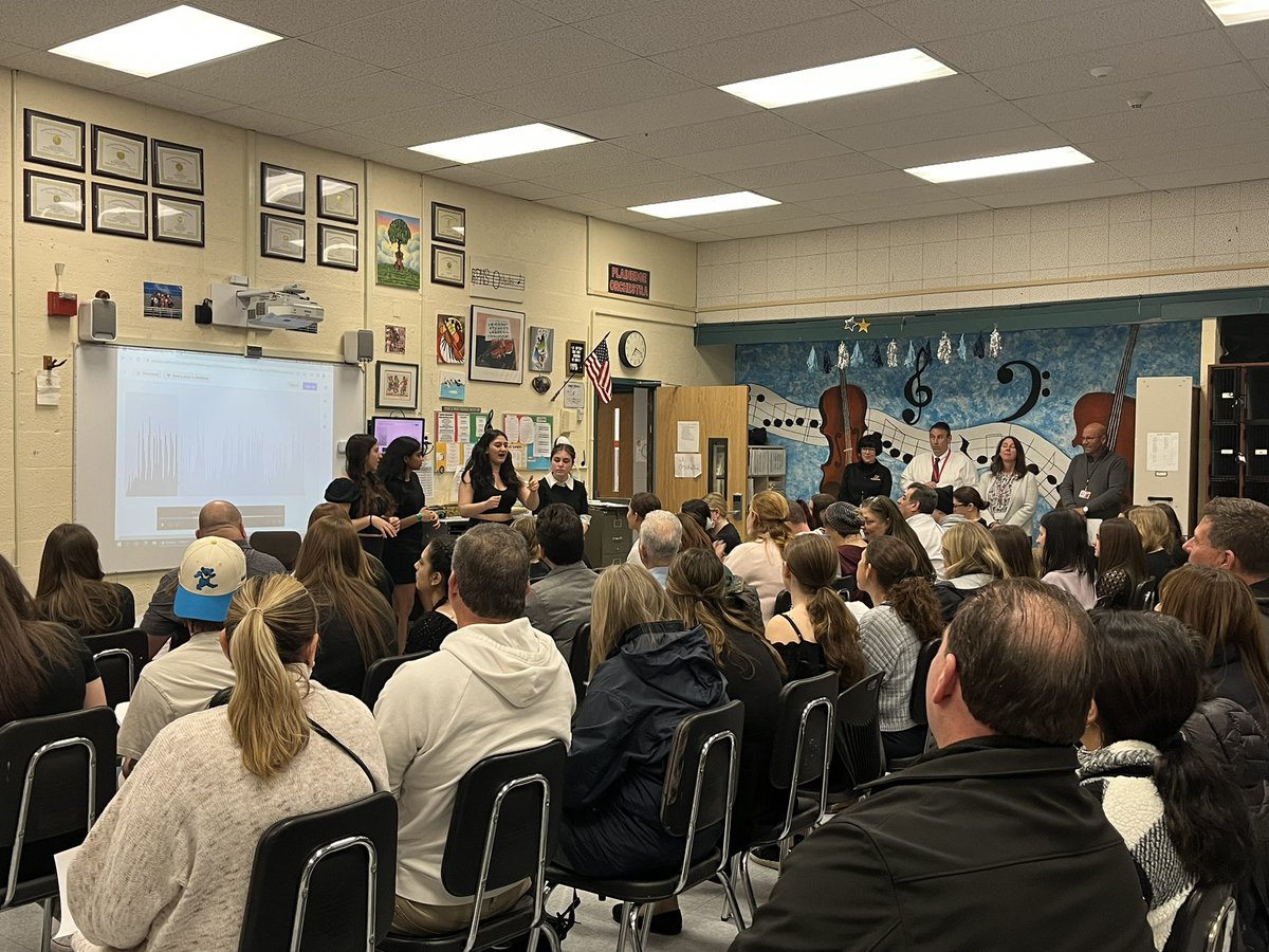 Ms_Tarsnane's tweet photo. Congratulations to all of the performers at last night’s Choir Festival! Such a fun way to share music with their families! 🎶 #WeArePlainedge https://t.co/1d8oQ2AHxC