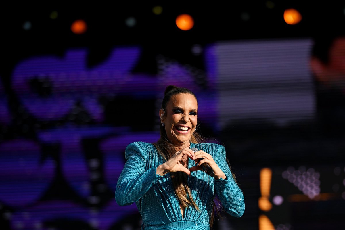 AcessoSangalo's tweet photo. Preparados? Ivete Sangalo celebrará seus 51 anos de idade com direito a miniturnê em Portugal

2023 tá prometendo e entregando tudo 

25/05 - Praça da Canção em Coimbra
26/05 - Altice Arena em Lisboa 
27/05 - North Music Festival em Porto https://t.co/uNN1wUe7TP