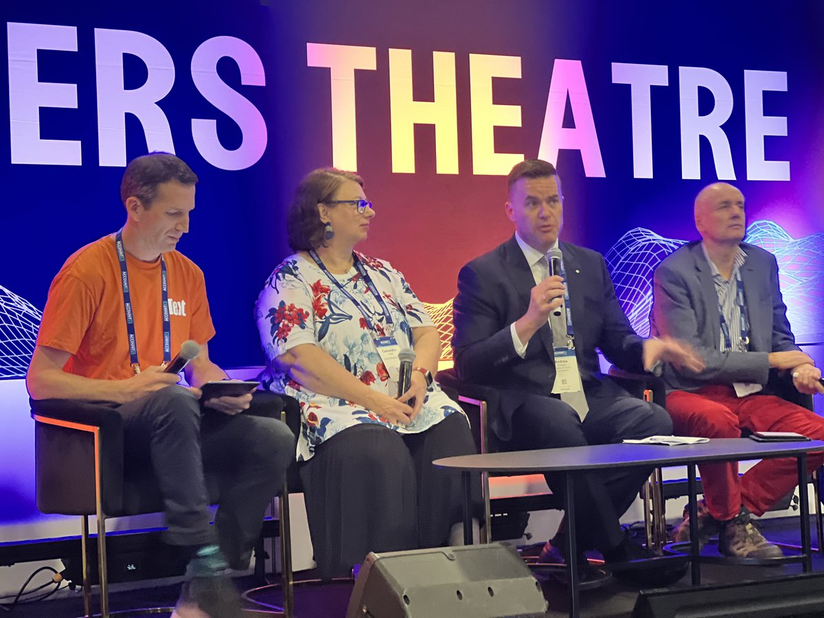 Michele Grisdale (@griz_mz) on Twitter photo Starting today off right! Roles, revenue & relationships @AccountexAus @LaurusBookkeep <a href="/AndrewConwayCEO/">Andrew Conway FIPA</a> <a href="/RobPillansCoach/">Rob Pillans</a> <a href="/dextofficial/">Dext</a> Starting today off right! Roles, revenue & relationships @AccountexAus @LaurusBookkeep <a href="/AndrewConwayCEO/">Andrew Conway FIPA</a> <a href="/RobPillansCoach/">Rob Pillans</a> <a href="/dextofficial/">Dext</a>