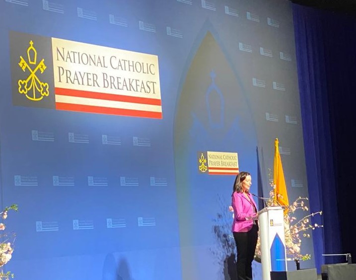Amb_Forster's tweet photo. Today I attended the National Catholic Prayer Breakfast, whose audience included members of the diplomatic corps and representatives from Catholic and academic institutions.
I was glad to meet many friends there and to greet Senator Pete Ricketts @SenatorRicketts of Nebraska. https://t.co/pnELg5d29d