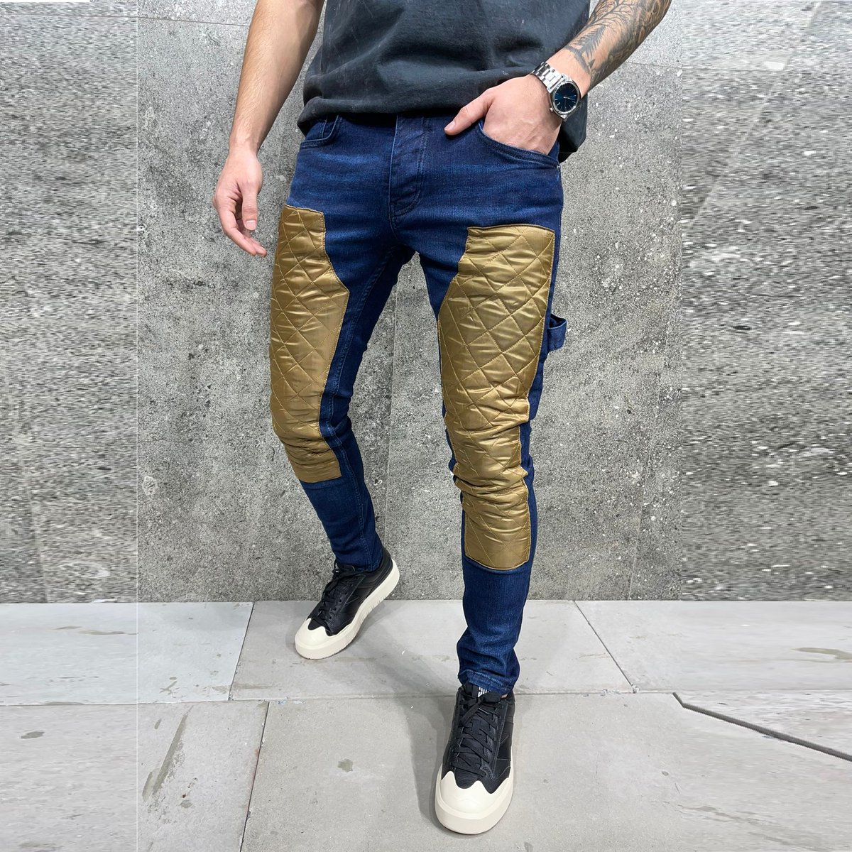 FashStop's tweet photo. Fredo Quilted Jeans !

Get It Here: https://t.co/YNS8KCsqx1

Instagram: @fashstop

#streetstyle #fashion #mensfashion #menswear #mensoutfits #streetstyle #streetwear #jeans #denim #fashstop #hoodie #jogger https://t.co/ocTmjnCcrY