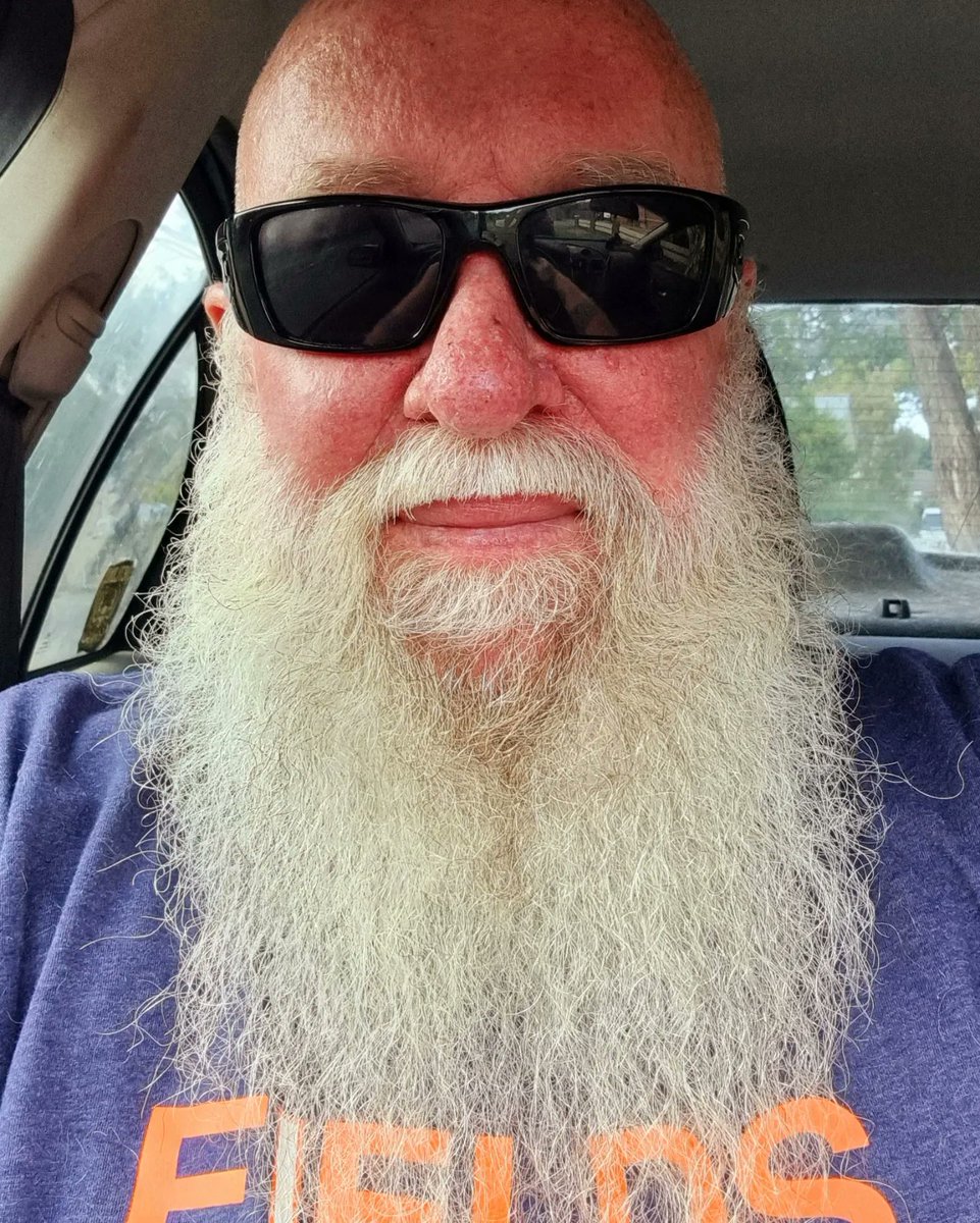 GrandpaBeardo's tweet photo. Got the old face forest trimmed yesterday by Vinnie the hedge specialist at Bob’s Barber Shop Eastland #IsBeardIsGood #AdventuresOfGrandpaBeardo #PartAnimalPartMachineAllBeard 🐻⬇️🇦🇺 https://t.co/PfCOgt3Tgr