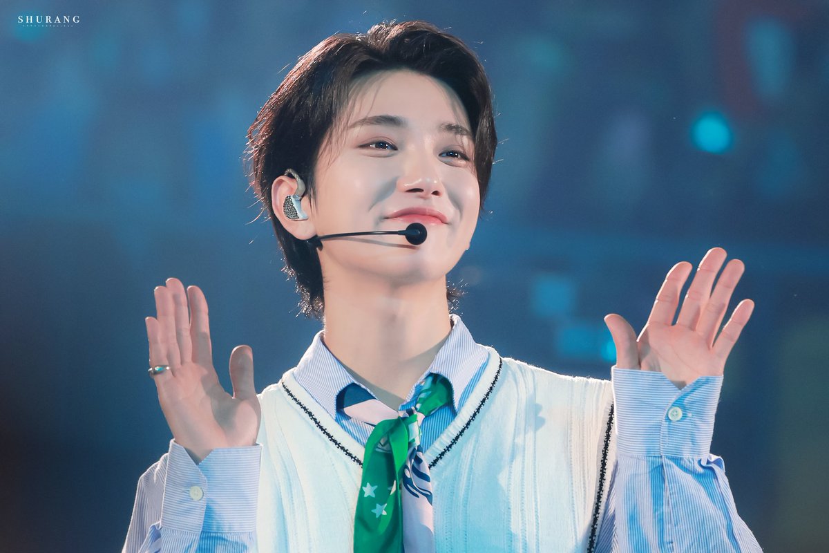 shuadiaries's tweet photo. shua bread smile >< https://t.co/eQyqARD72a