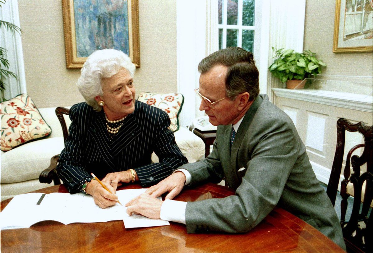 Bush41Library's tweet photo. Pictured here President and Mrs. Bush fill out their census forms. 
Mar 30, 1990
Photo Credit: George Bush Presidential Library and Museum
#bush41 #bushlibrary #bushmuseum https://t.co/MIjxZcya4o
