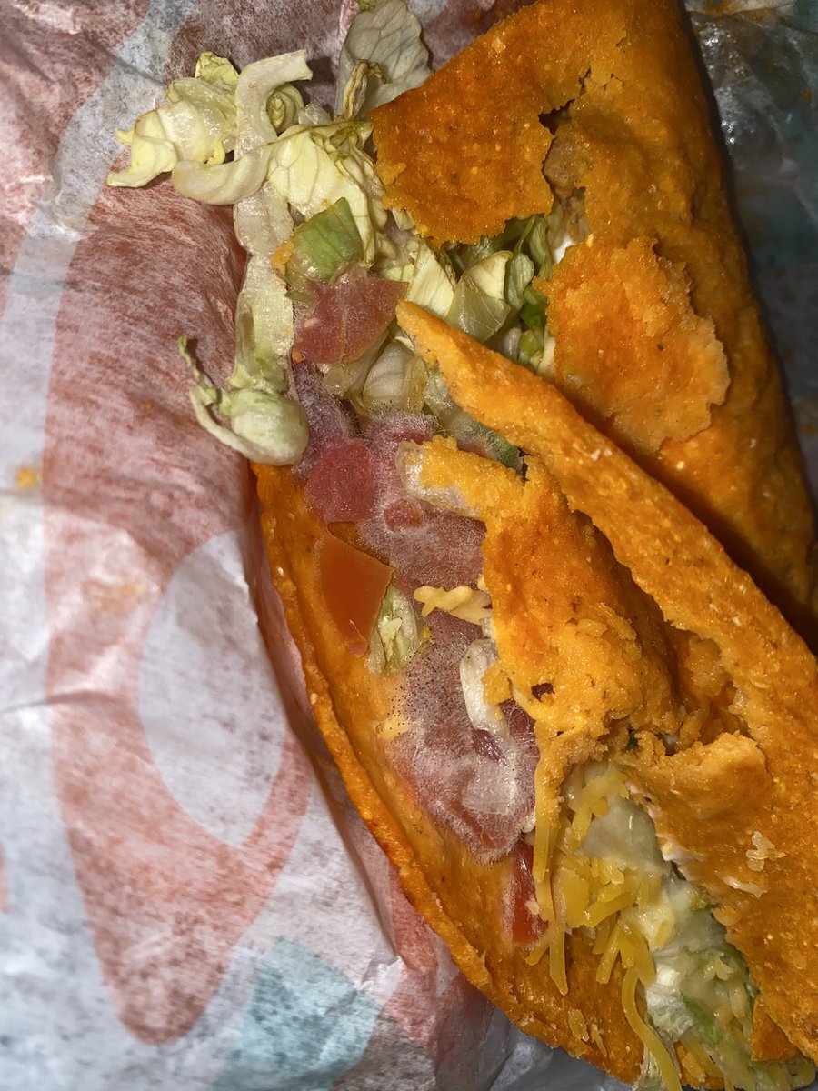 vanegonzzzo's tweet photo. @UberEats can someone please explain to me the logic behind my food with mold not being “eligible for a refund”? Wtf seriously https://t.co/yNpm8QgR2p