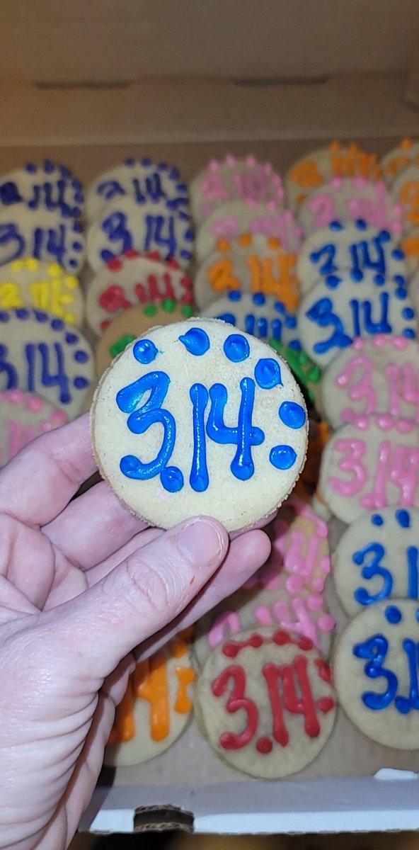pomerjul16's tweet photo. In honor of #PI day we did some GameLab exploring with #codedotorg and worked on communication in order to understand the importance of how code is developed.  They could only use #circles for their designs and were rewarded with some of my favorite circular treats. https://t.co/XWJpDBCwAt
