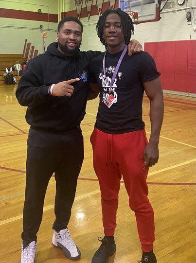 GREAT DAY AT KEYPORT!

Very excited to have NJ native,  SEC-Alum, current NFL player <a href="/Myles_Harts/">Myles Hartsfield</a> stop and talk to the players at Keyport HS. 

Myles shared amazing stories and provided meaningful insight to our group. Grateful and appreciative, thank you Myles!