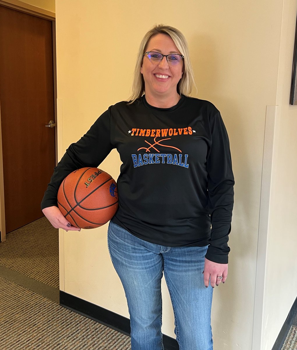 Its Sports Day! We love seeing the team have fun while they raise funds to benefit Children’s Miracle Network! 
 #peoplewhocare 
@ProvidenceINW
@providence_phc 
@providenceesternwa