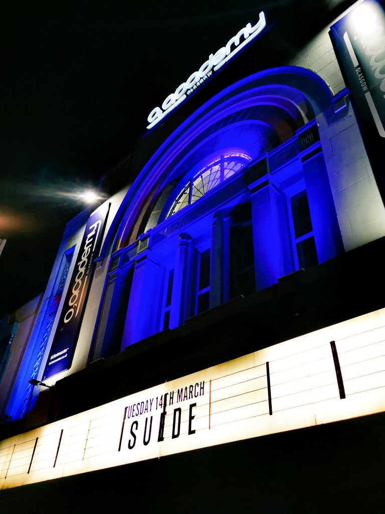 How brilliant was <a href="/suedeHQ/">Suede HQ</a> tonight <a href="/O2AcademyGla/">O2 Academy Glasgow</a>? Absolutely brilliant 👏🏻👏🏻👏🏻