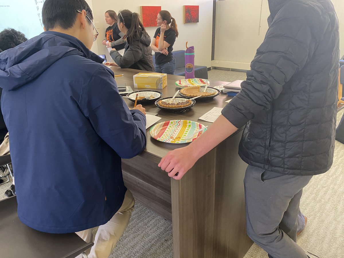 LFA’s math department celebrated #PiDay with students earning 🥧 by solving math problems.