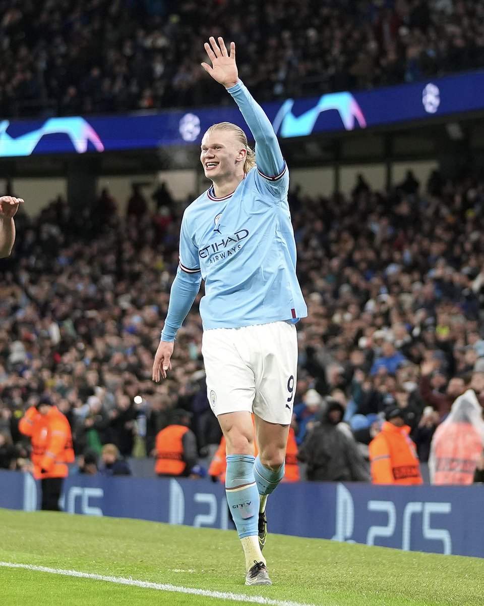 Haaland no 1° ano de City: - 53 jogos; - 52 gols; - 9 assistências