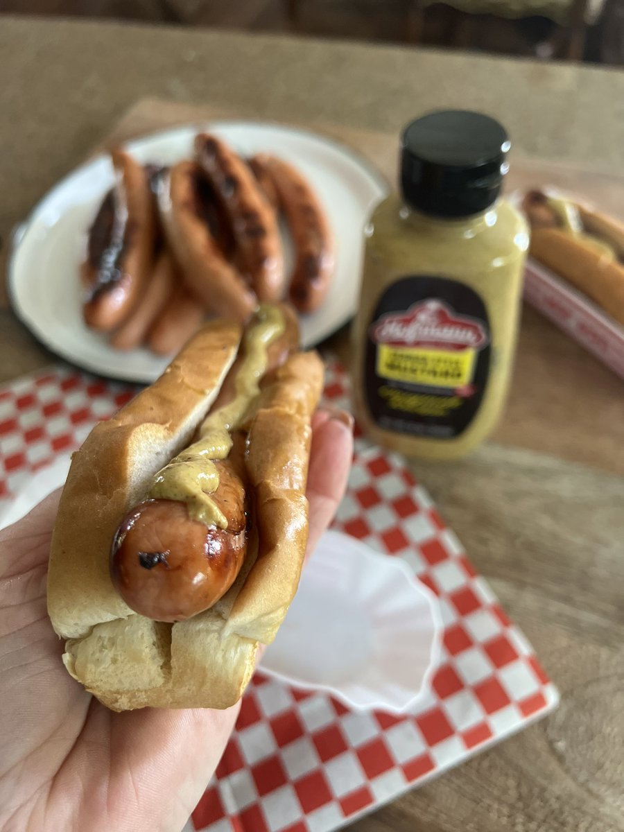 RT @hofmannsausage: A “hot dog” moment. #hotdogs #CNY #hofmanndogs #ohsnap #upstateny #Virginia #WashingtonDC #pennsylvania #flo...: #oswegospeedway
 
 RT @hofmannsausage: A “hot dog” moment. #hotdogs #CNY #hofmanndogs #ohsnap #upstateny #Virginia… dlvr.it/Skvg6W