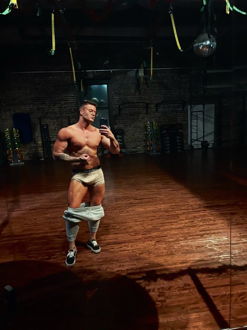 Gym pic😳😳 #gym #nude #gay #gayarabul #gaybandung #Only18 #onlyfans https://t.co/pwfOXxAshX<a href="/tag/gym"class="tags">#gym</a><a href="/tag/nude"class="tags">#nude</a><a href="/tag/gay"class="tags">#gay</a><a href="/tag/gayarabul"class="tags">#gayarabul</a><a href="/tag/gaybandung"class="tags">#gaybandung</a><a href="/tag/only18"class="tags"><span>#only18</span></a><a href="/tag/onlyfans"class="tags"><span>#onlyfans</span></a>