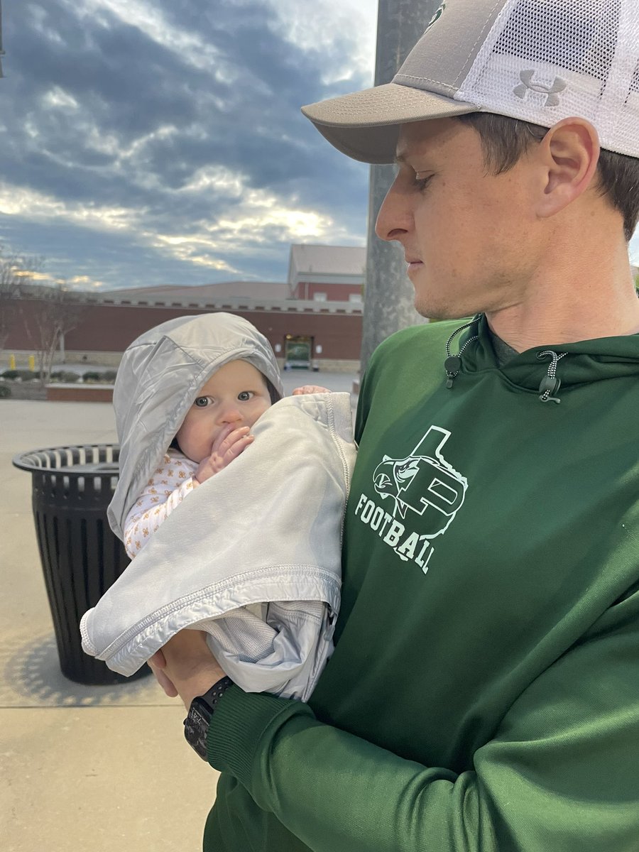 coach_wifelife's tweet photo. It was a great night for Brooklyn’s first ever @PHSFastpitch softball game and she even saw a home run… if only mom would have planned ahead and brought her an appropriate jacket 😂😂 #itsprobablyfine https://t.co/YfK4a0kFJi