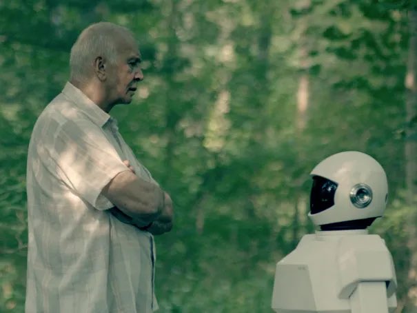 moon_xxsheen's tweet photo. The ending 😭: Robot has his memories erased and is apparently destroyed, but Frank is placed in a home where his condition only gets worse. Yet, he has much better relations with his family. In the garden, he also bury the priceless jewelry so that his kid will have it. #bcm325 https://t.co/AQe6TP2ZEH