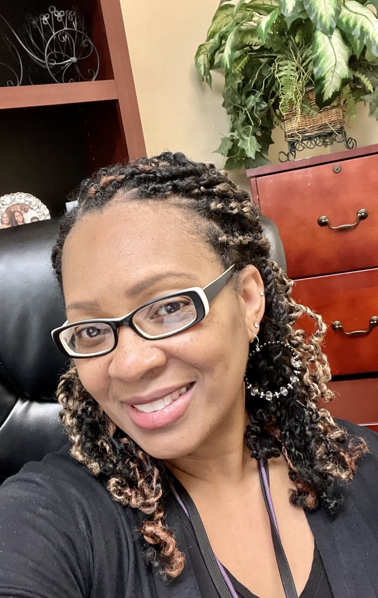 lslavender's tweet photo. This week I will wear black to raise awareness of the work of the Junior League of Birmingham. Join me today by donating at my link: https://t.co/RiXaiyinHu  @JLBirmingham @BBGardens https://t.co/uv1vuJxZXJ