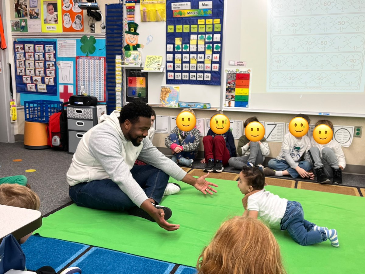 fixinseattle's tweet photo. What an exciting morning! This class of Kindergarteners were thrilled to see that Baby Wes hit a new milestone - he learned to crawl! Dad @TheVoiceFitz and mom @shelly_fitzhugh were pretty proud too. @RootsofEmpathy 

#tinyteacher #empathy #milestones #emotionalliteracy https://t.co/lO0sphb4LR