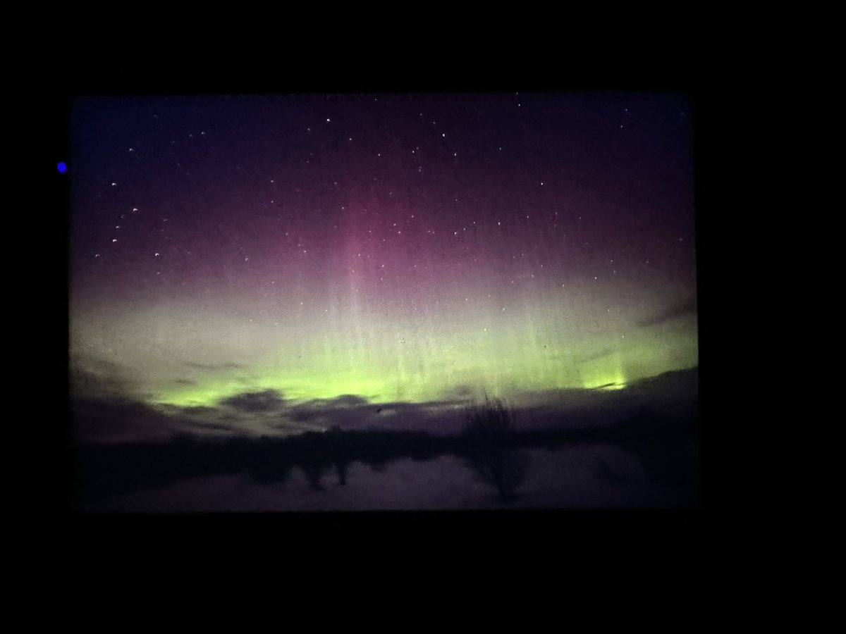 TannerChasing's tweet photo. Northern lights are out at the northern most part of the contiguous US! #northernlights #aurora #minnesota #AngleInlet https://t.co/pfXTR96GFO