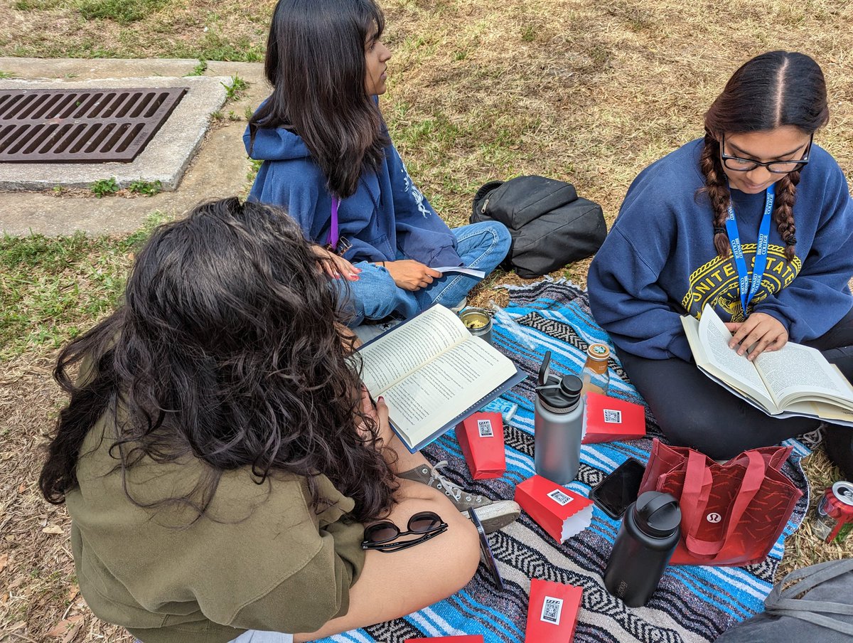 eforbes21's tweet photo. Enjoyed a good book with some amazing Titans today during our Book-Nic hosted by @Mrs_Lozin! What are you reading📖? @NovaHSOfficial #GrowthMindSet, #TitansRead, #TitanBookClub https://t.co/CVXrWjucFL
