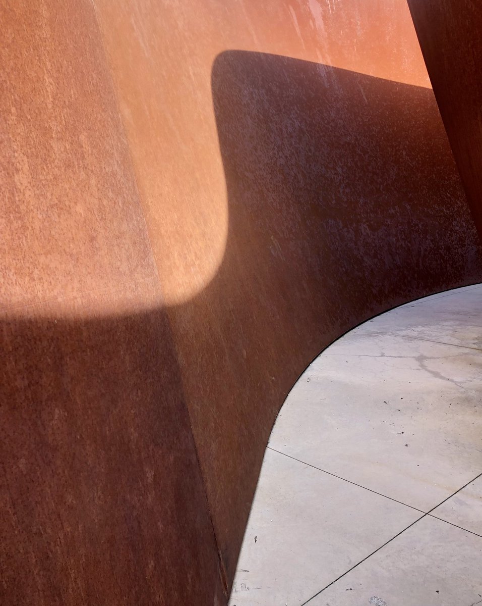 Lessons learned as a startup founder &amp; CEO (who banked at #svb_financial): 
1. You’re never safe.
2. Always protect your team.
3. It’s hard to make money, easy to lose it.
4. Never forget investors who help in good times and bad.
5. Make tomorrow brighter - and more secure.