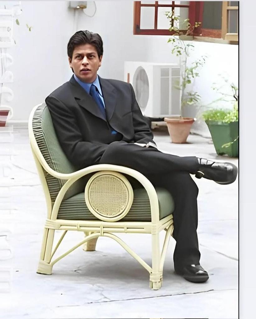 SandipB28369874's tweet photo. Good morning everyone..
Love you King @iamsrk 
♥️♥️ https://t.co/4SJLQmOX1S