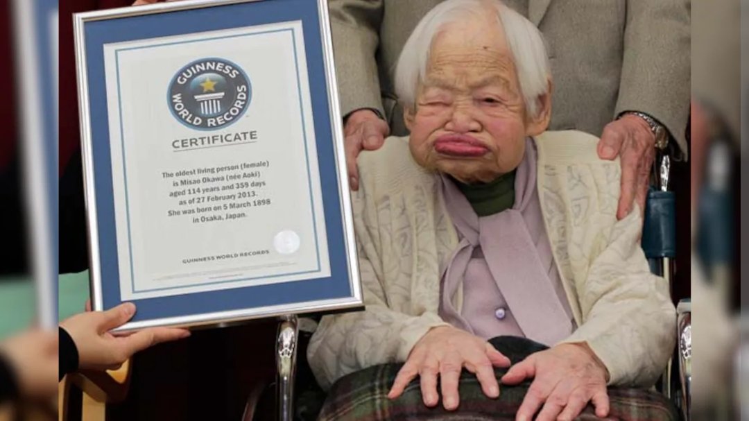 ImDrPooja's tweet image. Japan has the oldest life expectancy in the world!

🔆2 million people over the age of 90 are living in Japan!

 📌 Their Secret;

1) Seafood
2) Portion sizes
3) Fermented foods
4) Green tea 
5) Active lifestyle
6) Community life

#healthylifestyle 
#growingold
#Japan