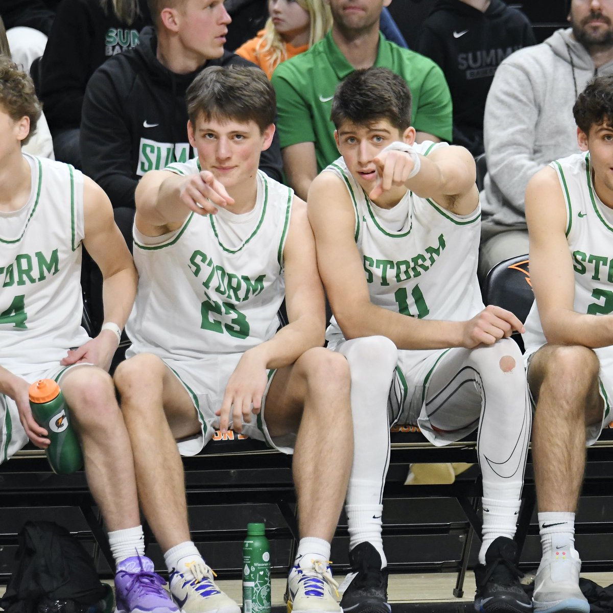 PhotoTime tweet media