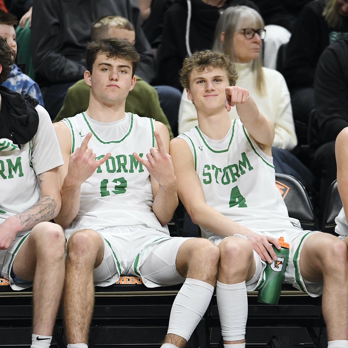 PhotoTime tweet media