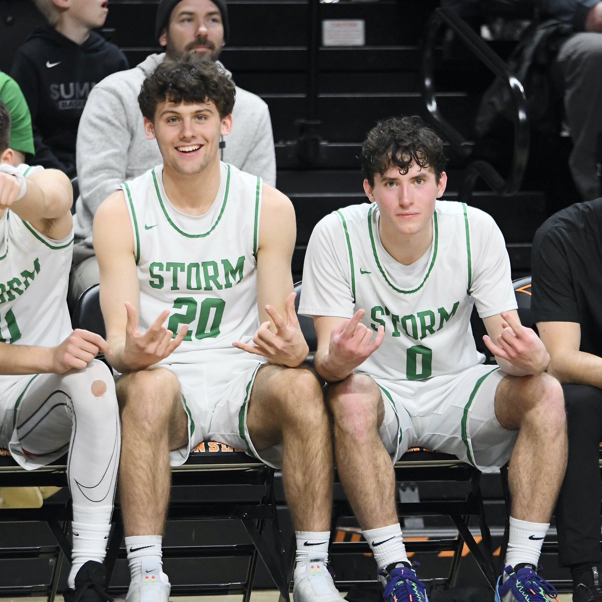 PhotoTime tweet media