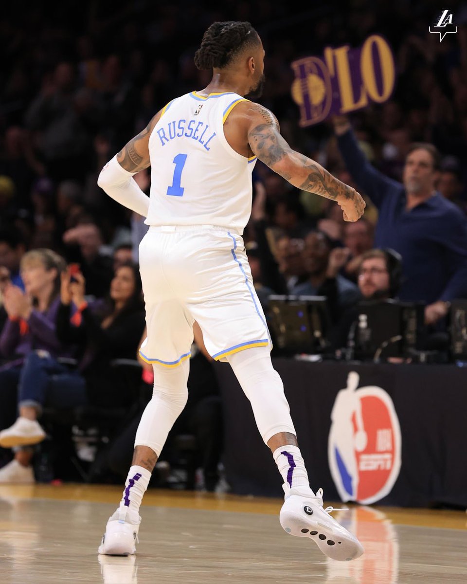 D’Angelo Russell last 3 games

26 PPG
6.7 APG
55% FG
50% from three
