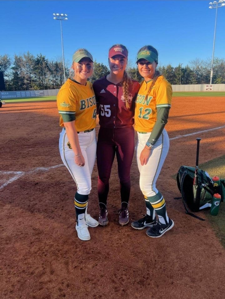 IowaPremierFP's tweet photo. OUR PEOPLE!  Foes on the College Diamond.....but.....
IPF FOREVER!!! 
@JoseyMarron @belladean_12 @ChloeWoldruff 
#IPFLIFE. #D1LEVEL 
WE GET THEM READY! https://t.co/hGlZhaxMkp