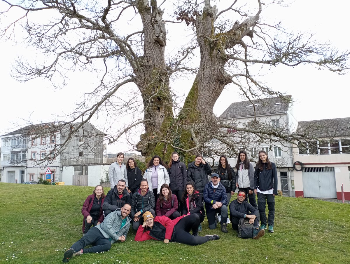 EUrtaza's tweet photo. 14/III/2023. Saída dos estudantes do #MasterDAEN, @CampusTerraUSC @UniversidadeUSC @BioReDesUSC @granxact @InformacionUSC para facer unha ruta entre #Parga e #Bahamonde e vivir apredizaxes experiencias ao longo da contorna natural baixando o río, seguindo a Ruta da Auga PR-G-99 https://t.co/b1Jdf2ubX3