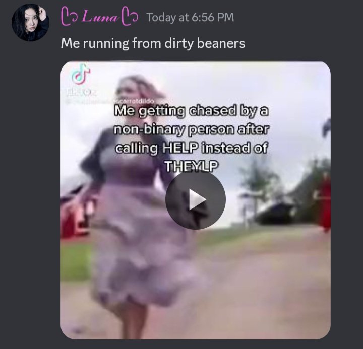 cherrybomb652's tweet photo. TW: F slur, T slur, and B slur 

In a discord server and these people are spamming slurs and call me the ignorant one 🤨

#homophobia #transphobia #pleasedontuseslurs https://t.co/aXcLAmqlh0