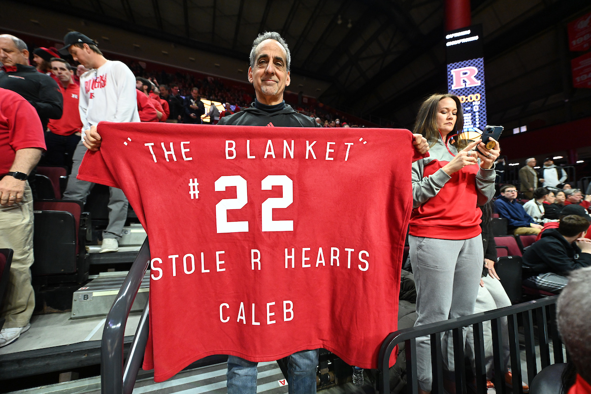 He stole R Hearts too ♥️♥️♥️

#TheKnighthood🛡️⚔️