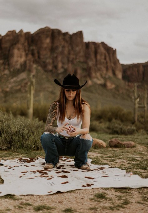 Watch Megan's leaked NSFW photo on TwXstars